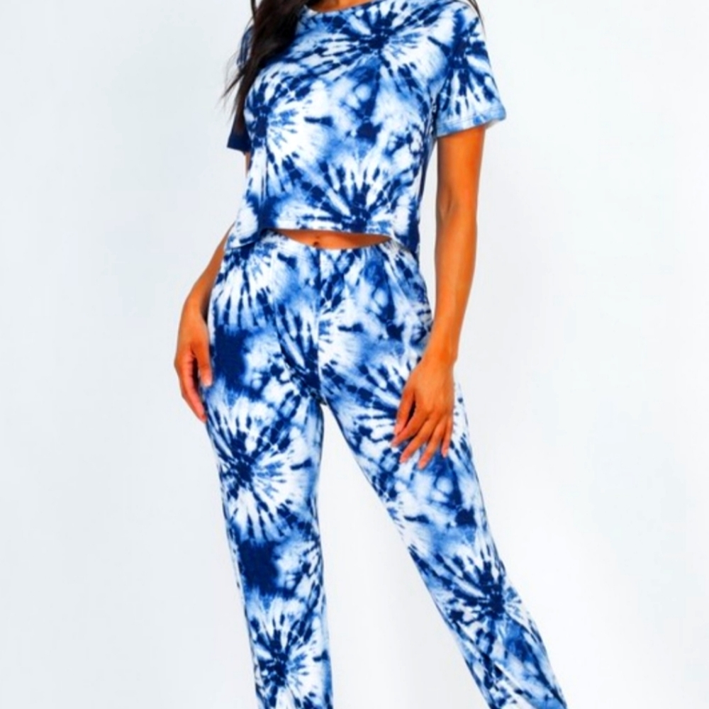 Loungewear Set ft. Joggers/crop tee